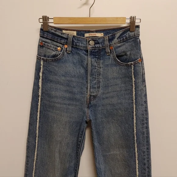 Levi's Ribcage Straight Jeans - Picture 2 of 5